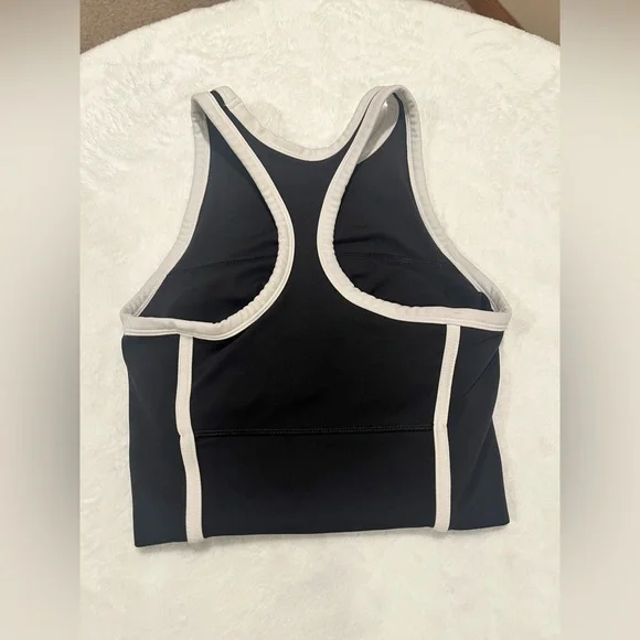 Sporty Black & White High-Neck Cropped Tank Top with Built-in Shelf Bra - Picture 2 of 6